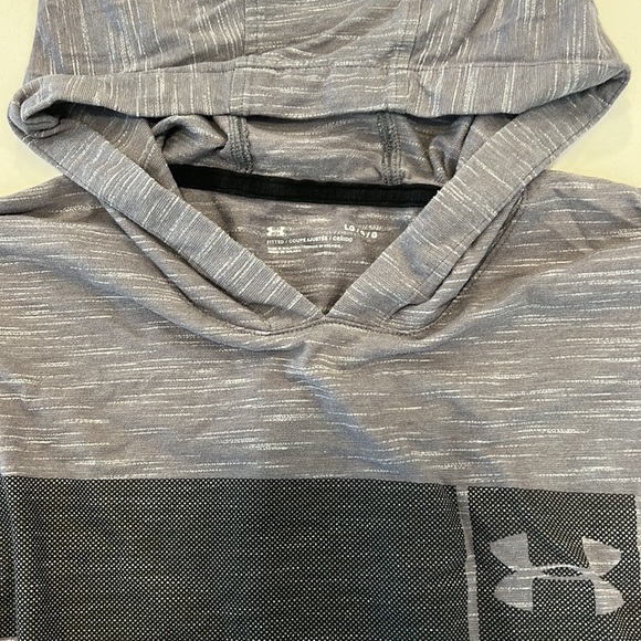 Under Armour lightweight hoodie - Picture 2 of 3